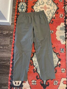 EUC Outdoor Voices Olive Jogger Pants